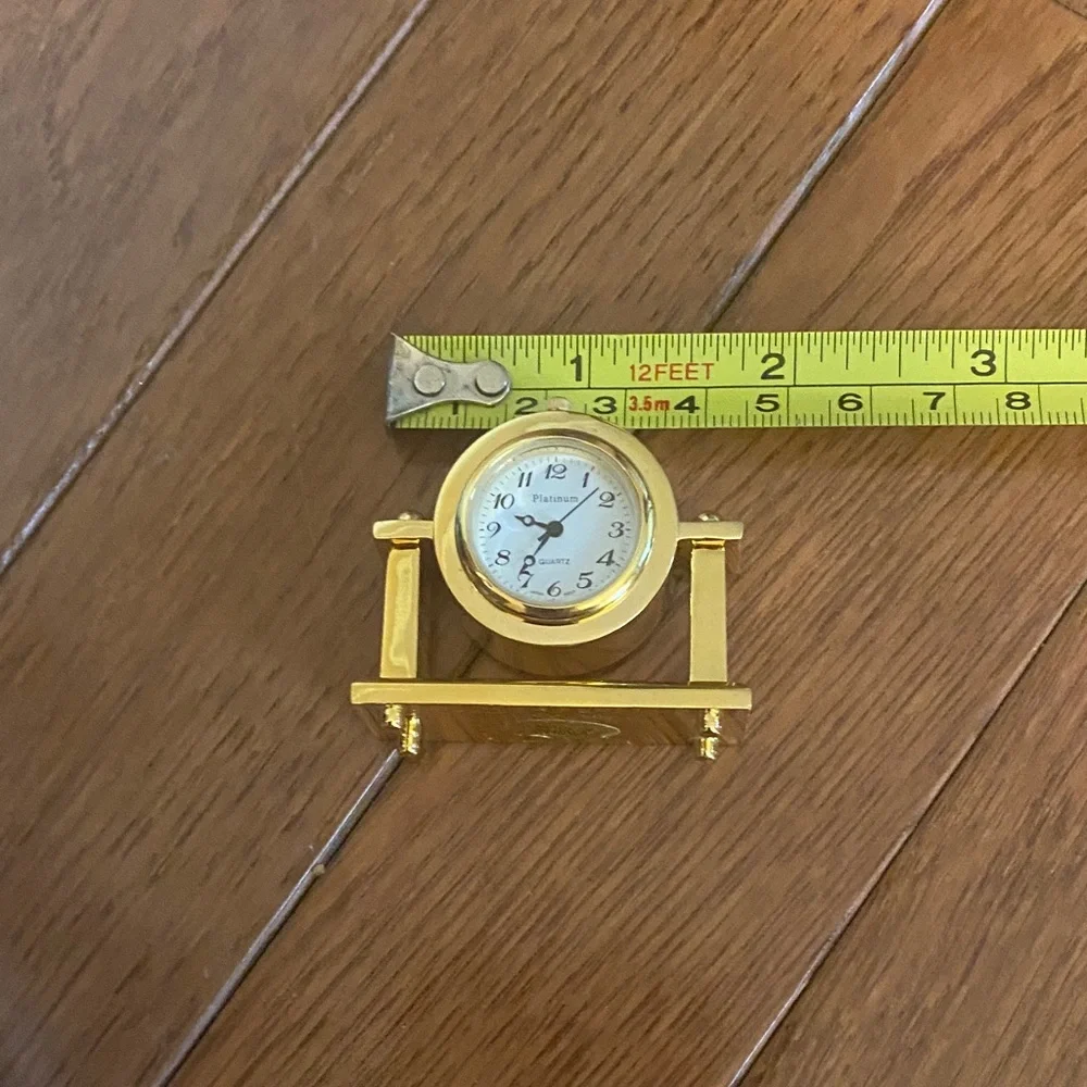Gold Table Clock - Picture 3 of 3